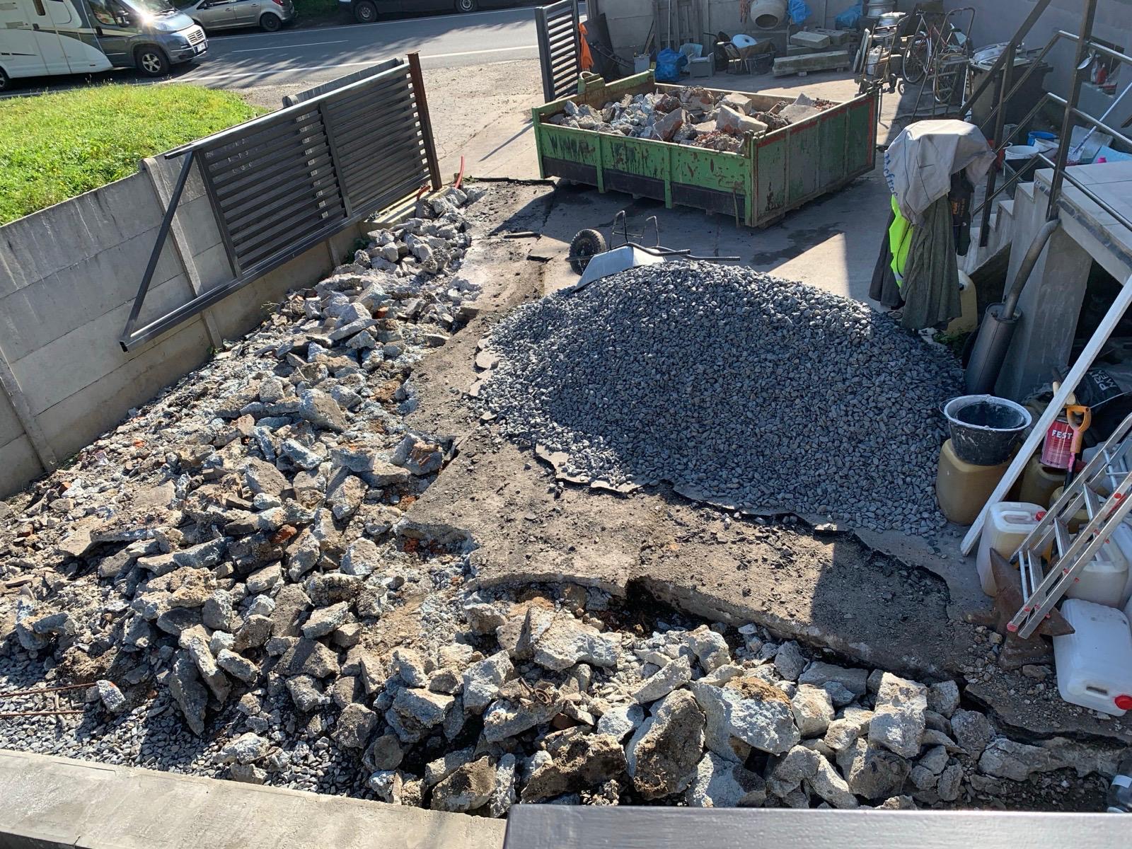 Rozbitý beton a tříděná drť